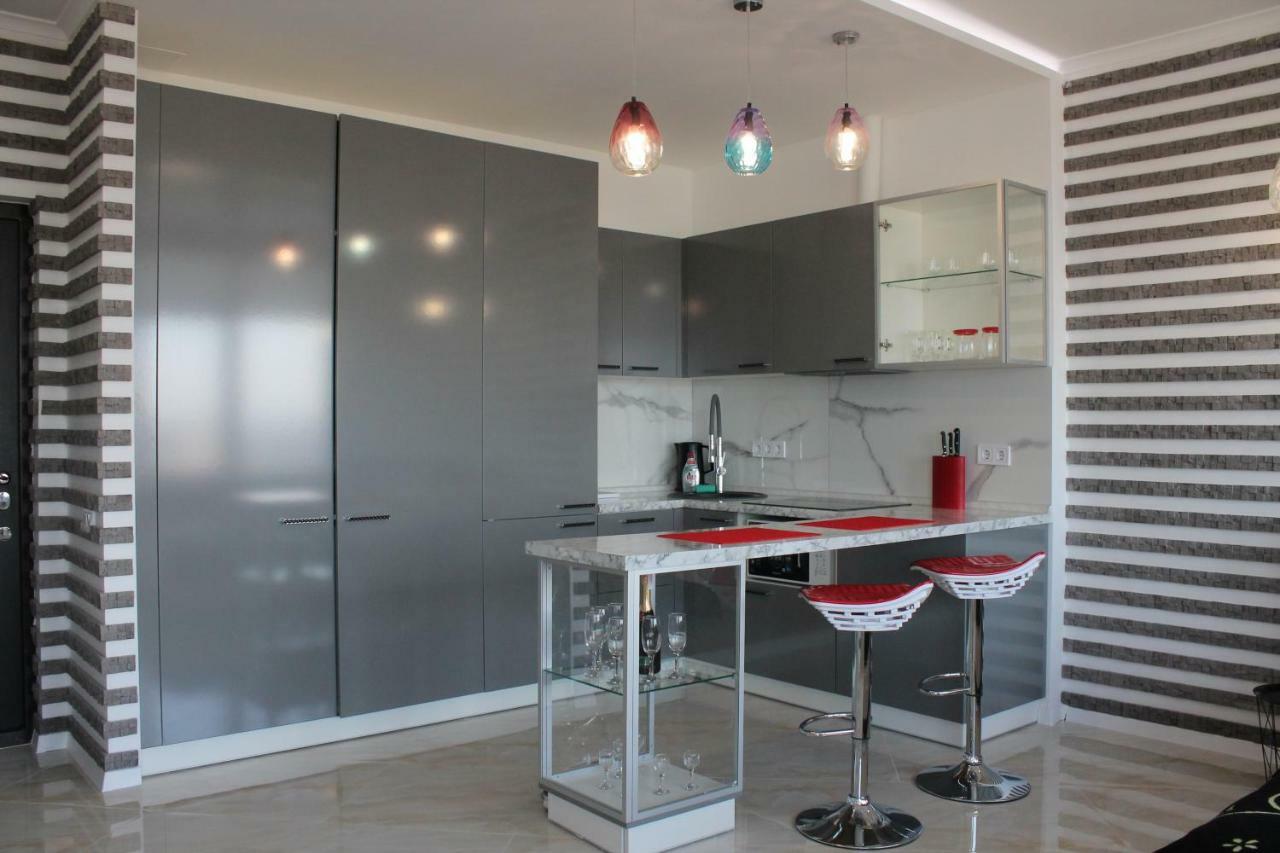 M&P Vip Appartments In Arkadia Odessa Esterno foto