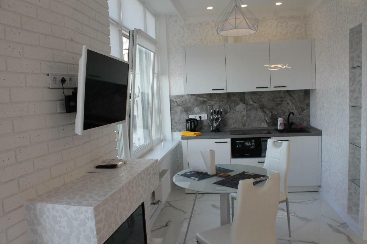 M&P Vip Appartments In Arkadia Odessa Esterno foto