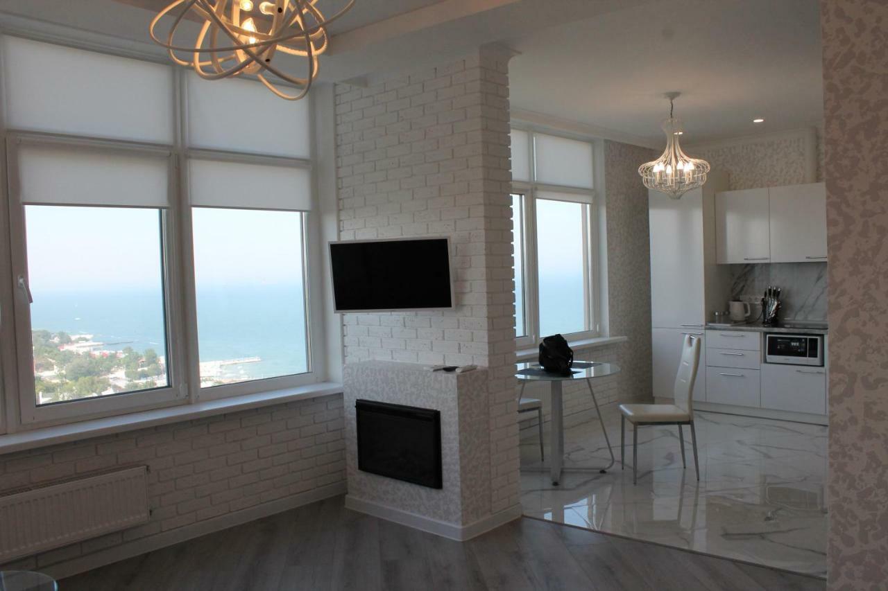 M&P Vip Appartments In Arkadia Odessa Esterno foto