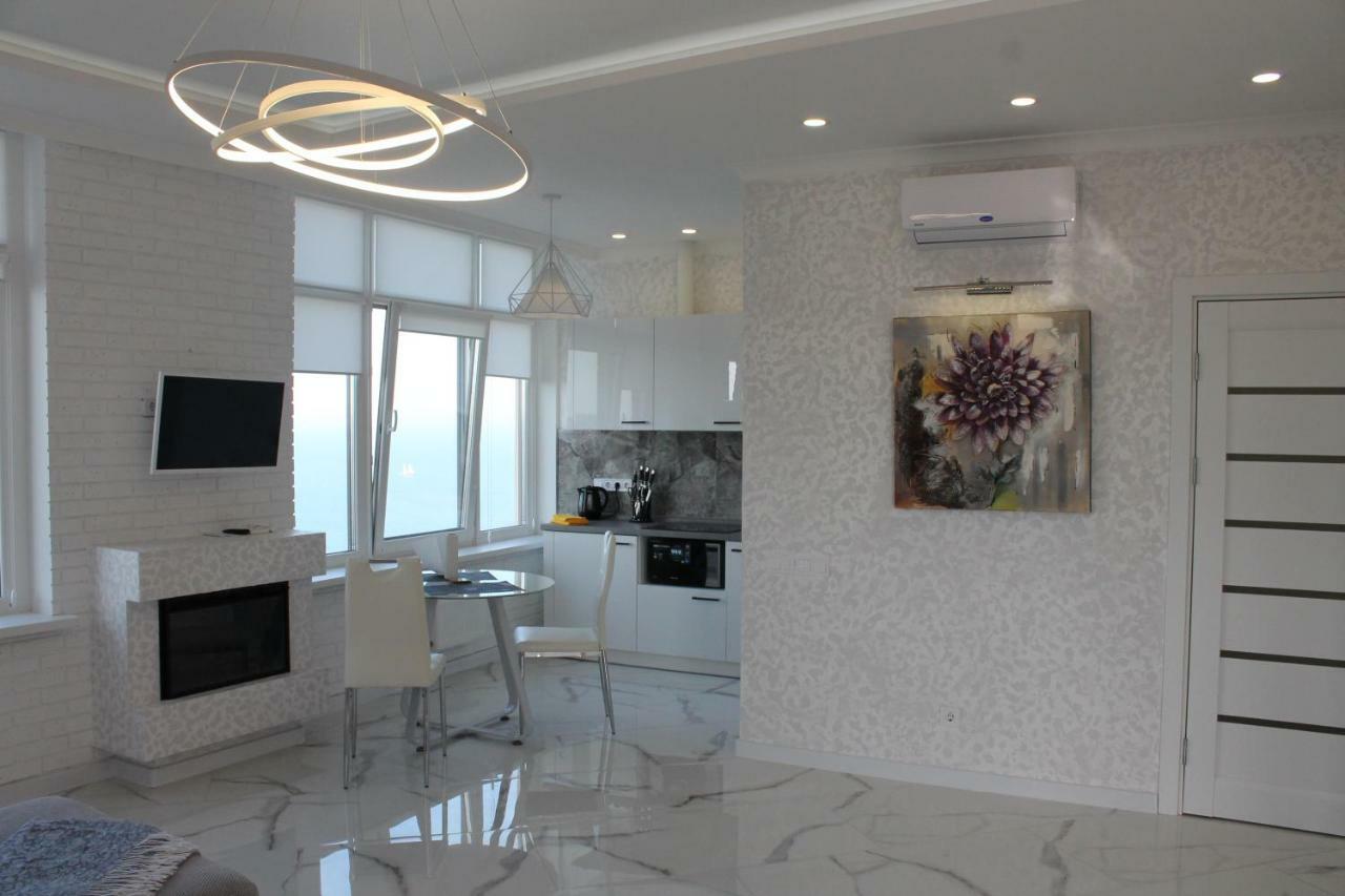 M&P Vip Appartments In Arkadia Odessa Esterno foto