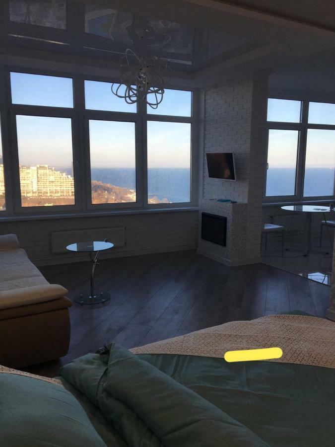 M&P Vip Appartments In Arkadia Odessa Esterno foto
