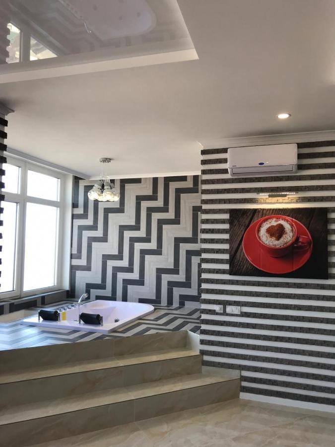 M&P Vip Appartments In Arkadia Odessa Esterno foto