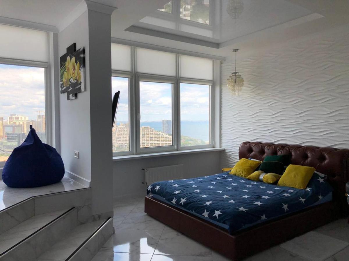 M&P Vip Appartments In Arkadia Odessa Esterno foto